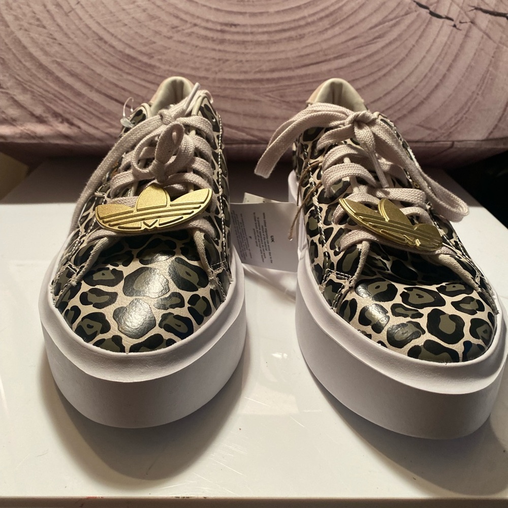 Adidas Sleek Super platform Sneakers